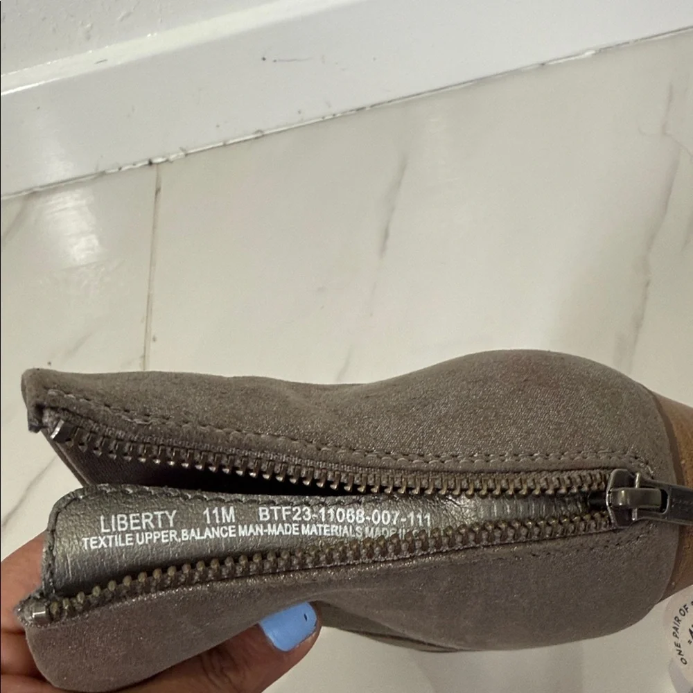 BareTraps Shimmering  Liberty Heeled‎ Gray Ankle Booties 11M